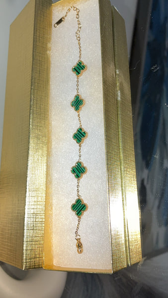The Luxe Clover Bracelet – Emerald