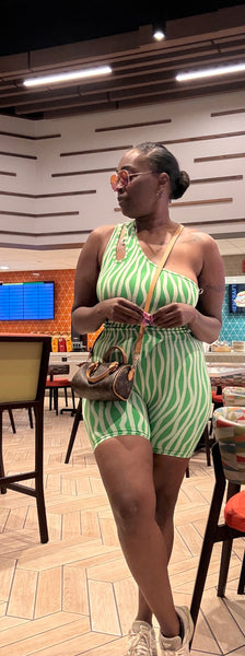 Green Wave Print Two-Piece Set – Bold & Stylish Matching Outfit
