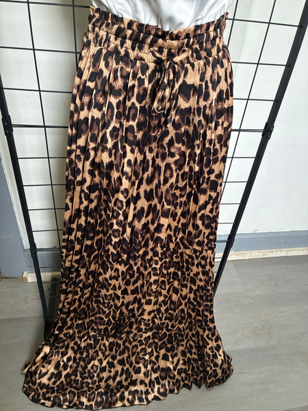 Safari Noir Leopard Print Maxi Dress