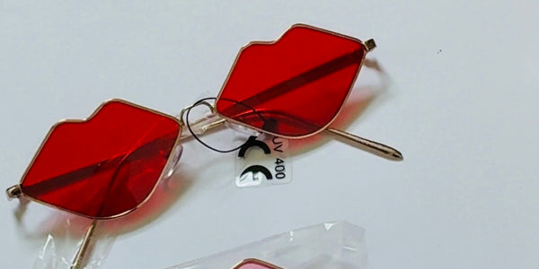 Kiss Me Lip Frame Sunglasses | Women’s UV400 Statement Shades